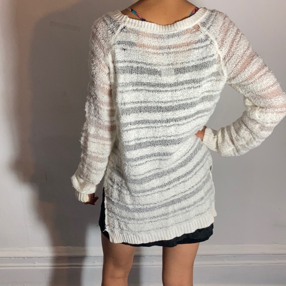 🌿3X33$🌿Jewelled white sweater - Picture 3 of 8